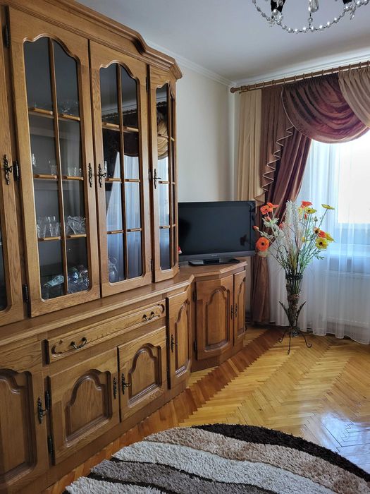 Довгострокова оренда 3-кімнатної квартири на вул.Гузара(Чалдаєва), БАМ