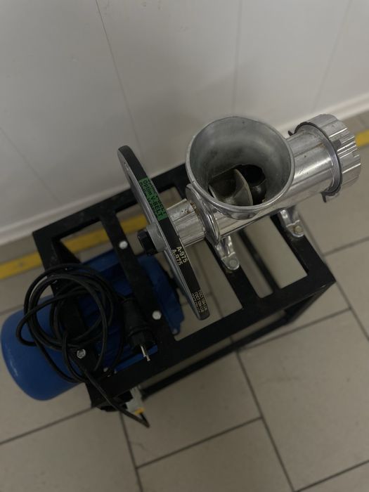 Мясорубка промышленная