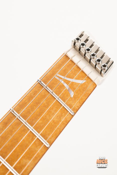 Aristides H/06R White