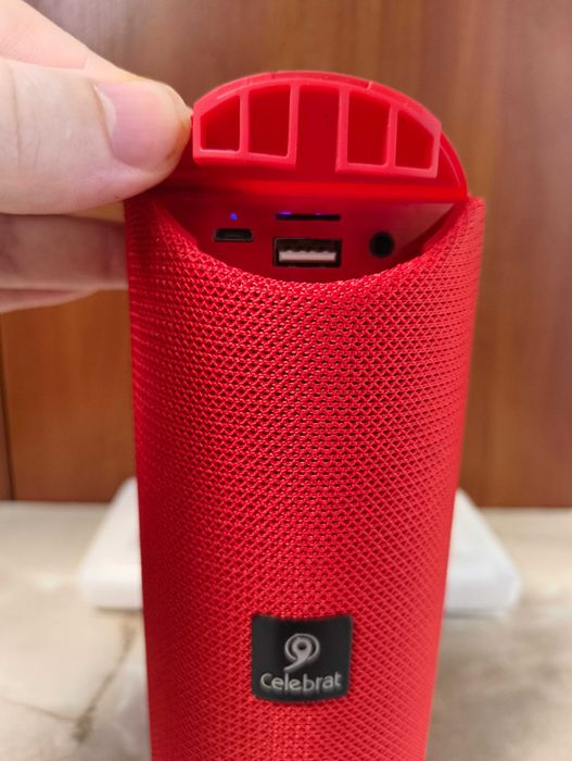 Портативна беспроводная Bluetooth колонка Celebrat SP-7 TWS