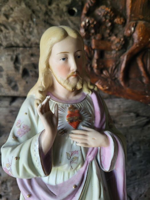 Biskwit pięknie malowana figurka Najświętsze Serce Pan Jezus