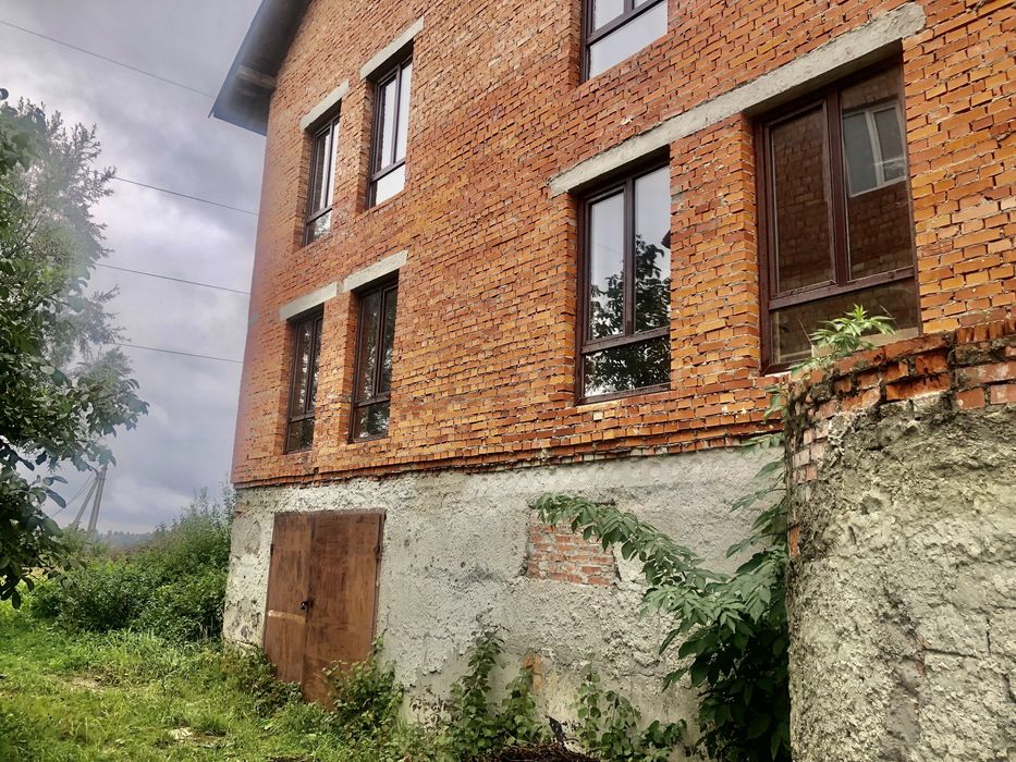 Продається будинок (незавершене будівництво)