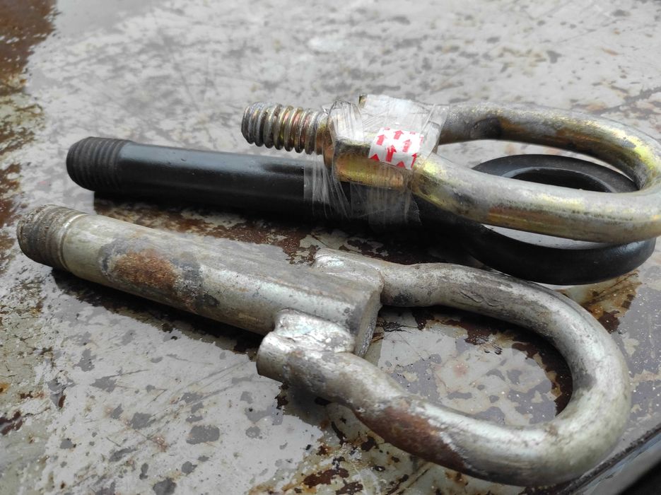 Буксировочный крюк (ухо, петля) Крюк для буксировки