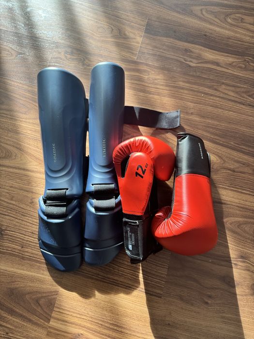 Luvas e caneleiras  boxe