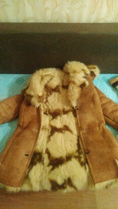 Продам детскую дубленку