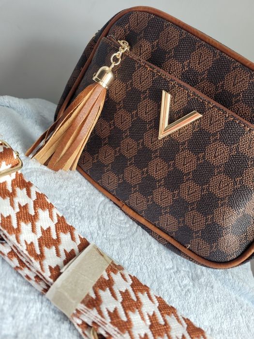 Torebka na grubym pasku Victoria