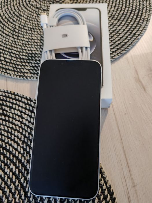 Sprzedam iPhone 16 e