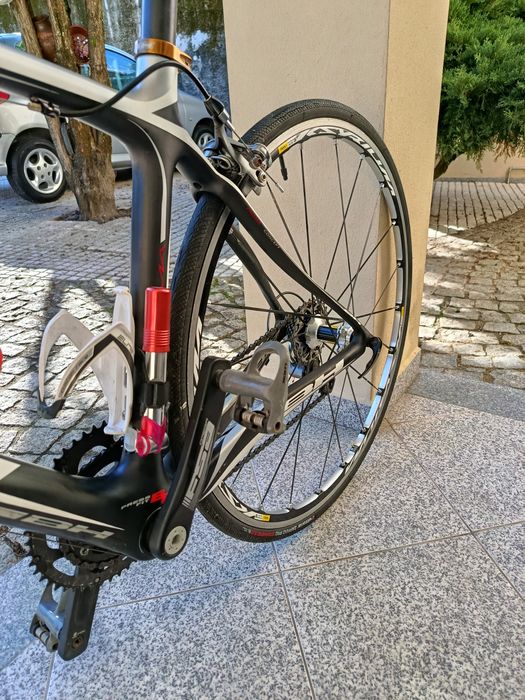 vendo bicicleta estrada BH prsma total carbono