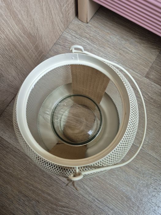 Metalowy ozdobny lampion