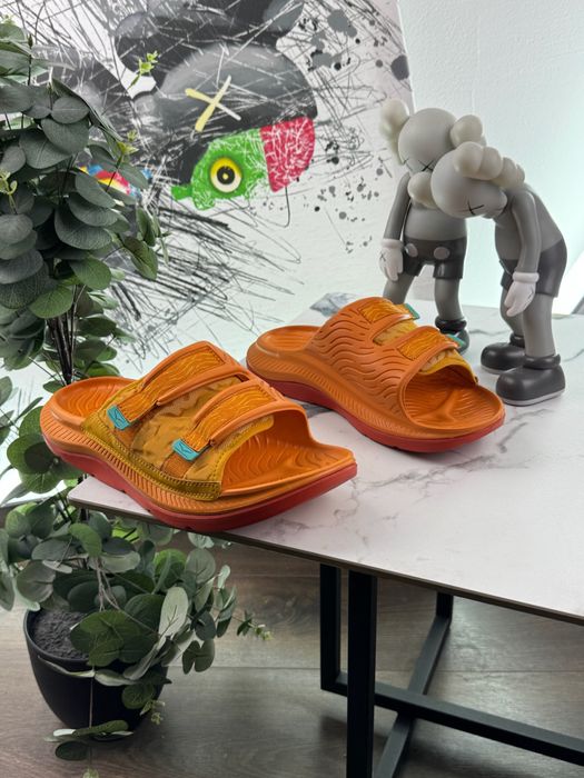 Нові тапочки шльопки Hoka Ora Luxe 42.5 розмір Е12091