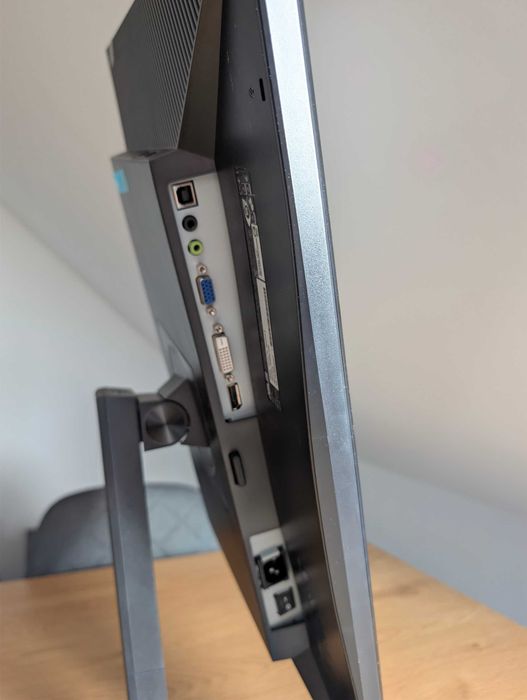 Zestaw komputerowy Intel i3-8100 | 12 GB RAM | SSD | ASUS 24" | Windows 10 | Gotowy do pracy