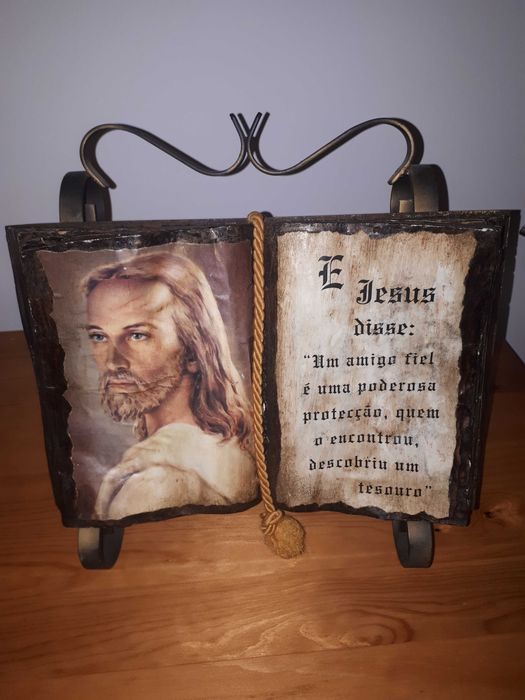 Decorative Alabaster Piece in the Shape of a Bible
