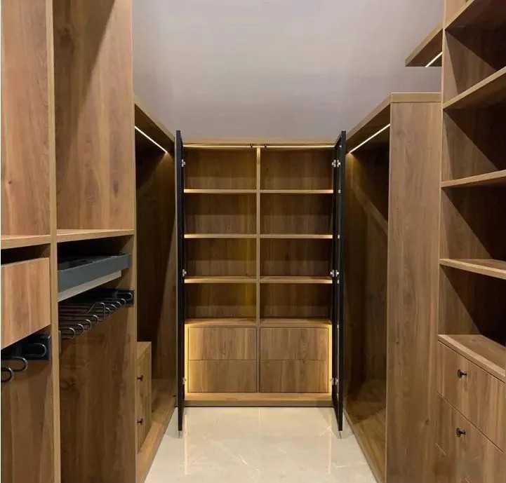 Гардероби, шафи-купе, системи зберігання під ключ. Прорахунок по тел.