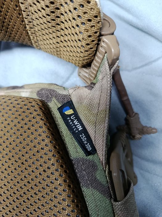 Плитоноска + РПС U-WIN мультикам стан 9/10 з підсумками