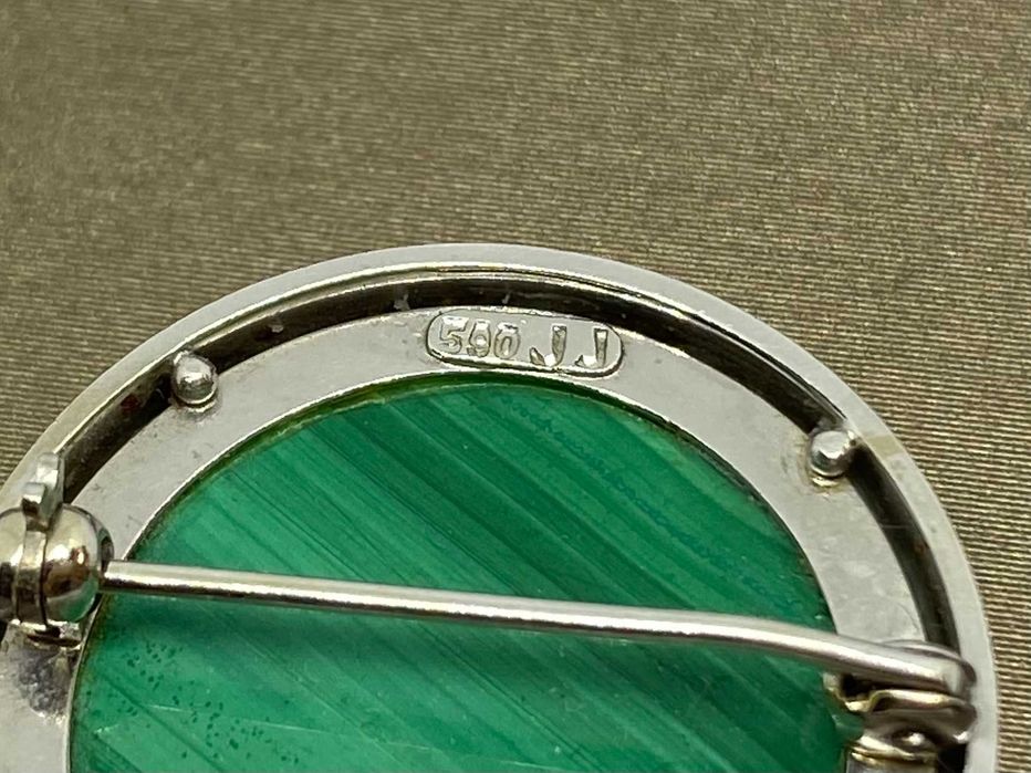 Piękna broszka białe złoto p.585, waga 14.10g