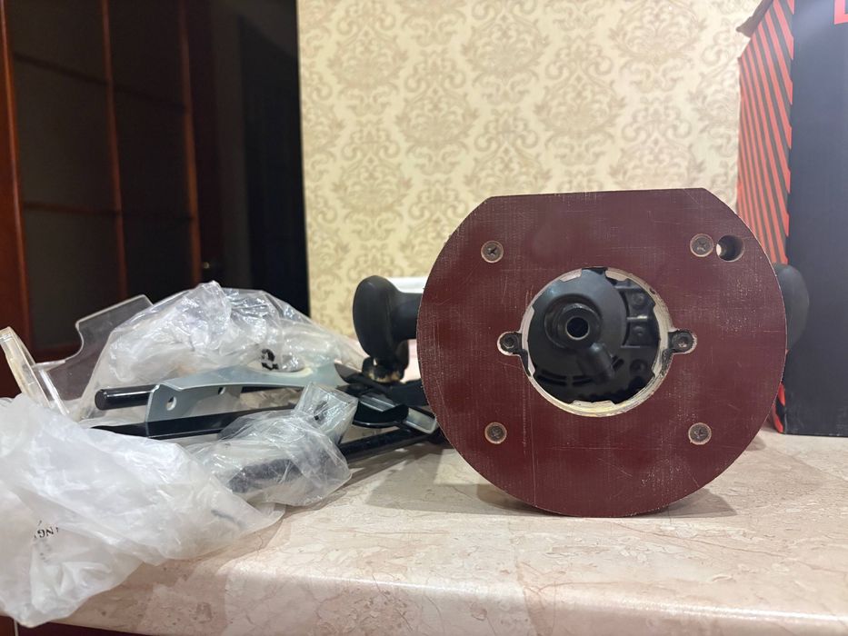 Фрезер Dnipro-M ЕR-210LX