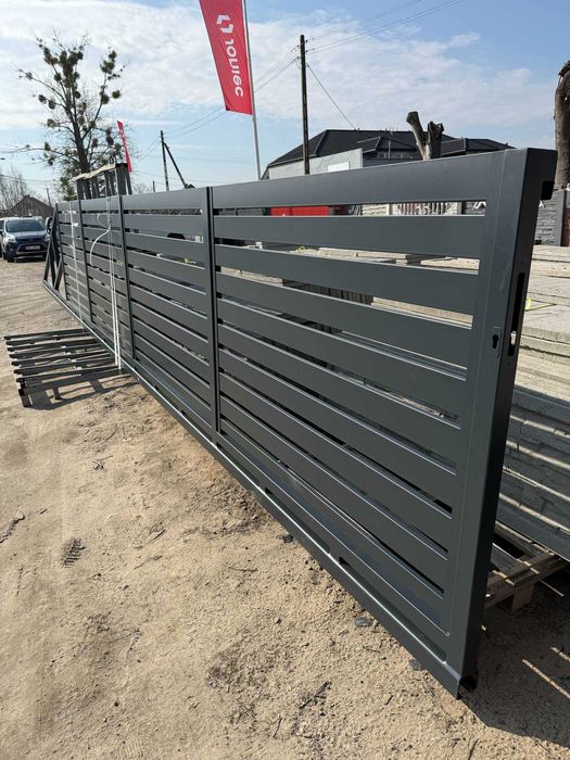 Solidne i trwałe ogrodzenia panelowe od producenta bramy furtki montaż