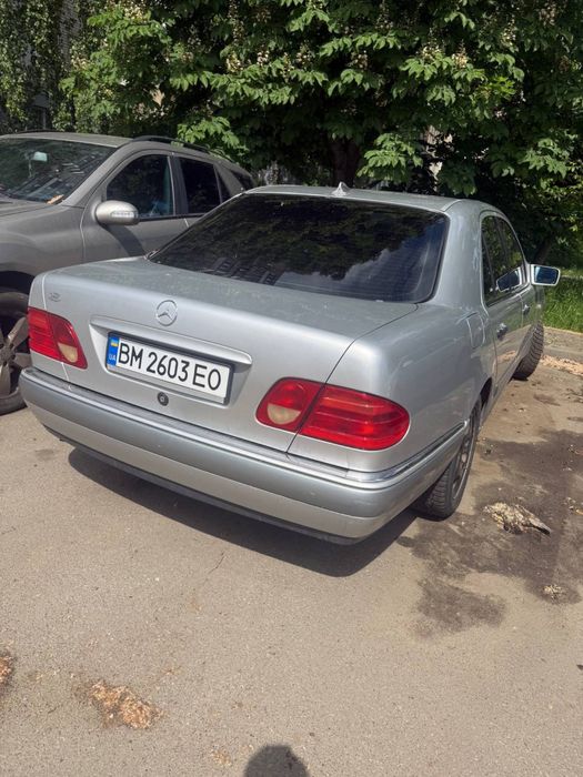 Продам мерседес w210 e200