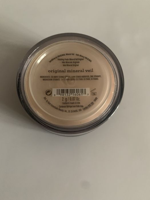 Мінеральна пудра-вуаль bare Minerals..