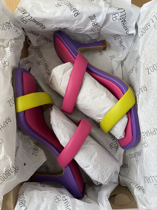 Sandálias Raphaella Booz