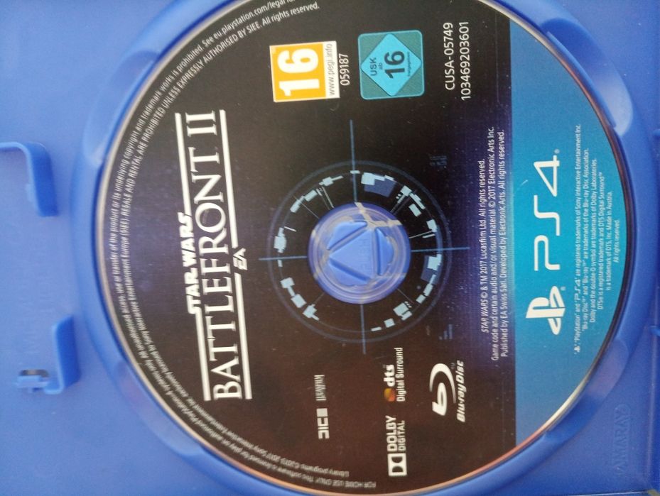 3 Jogos PS4 - WipEout Omega Collection	- Star Wars Battlefront II (compativel com PS5) - Battlefield V