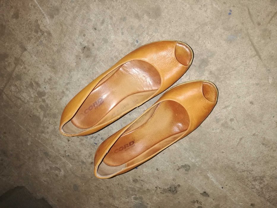 buty damskie na koturnie