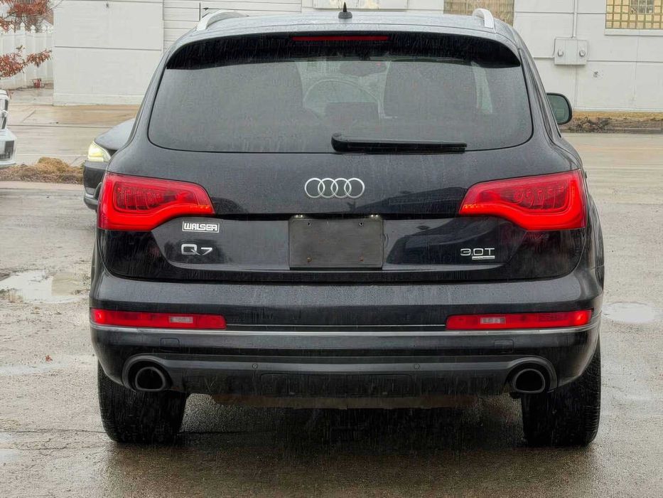 Audi Q7      2014