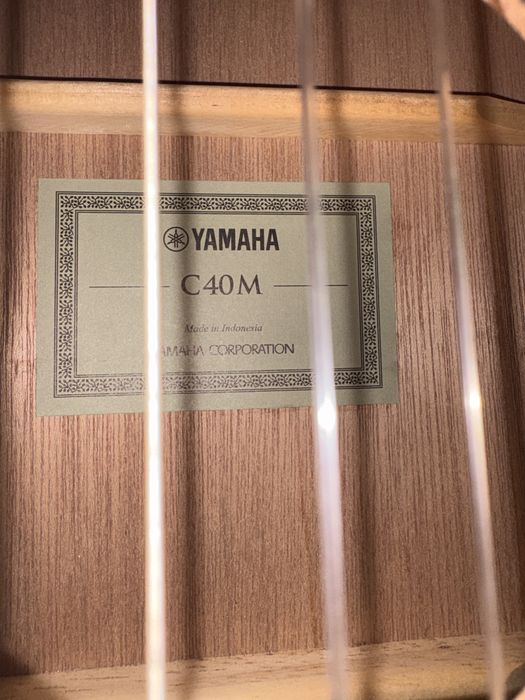 Yamaha C40M нова