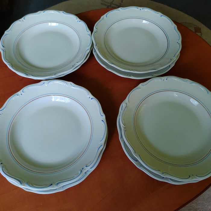 Talerze obiadowe fabryki porcelany Wałbrzych