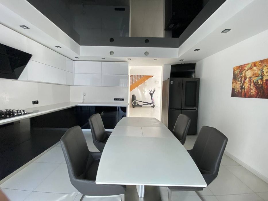 405 м2 під будь-який бізнес ШКОЛИ САДКИ КЛІНІКИ БАНКИ ЛІКАРНІ І ін