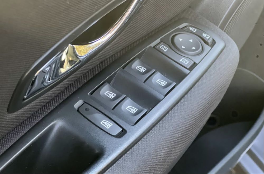 Renault Megane 2012 VIN VF1KZ140647162168 фото оголошення 17 з 19