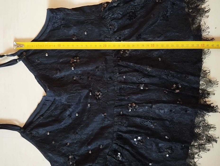 koronkowy crop top z cekinami na ramiączkach xs ażurowy błyszczący