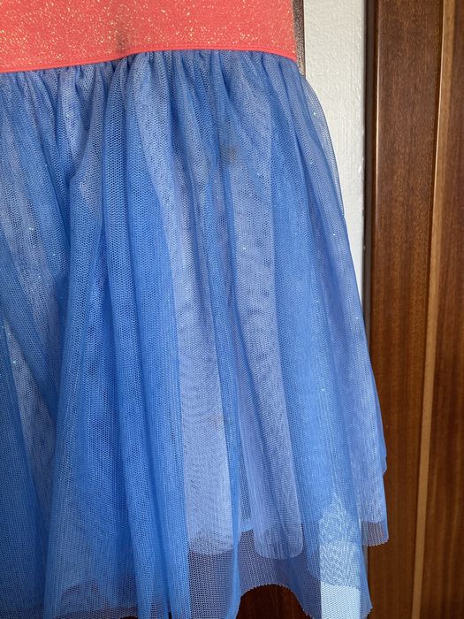 Vestidos 5/6 anos Frozen e da Billieblush usados