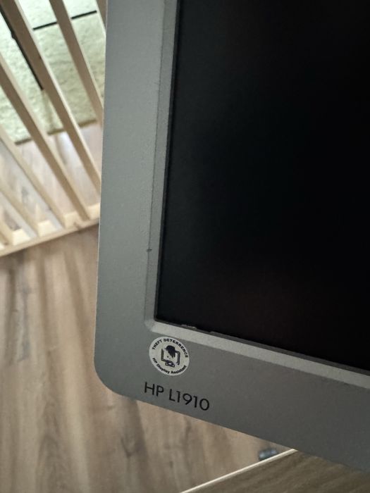 Monitor HP L1910