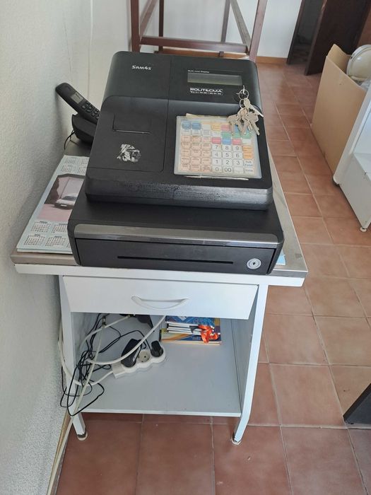 Mesa de Apoio para Registadora