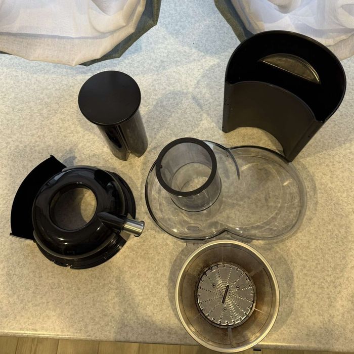 Продам соковижималку PHILIPS HR 1858-90.