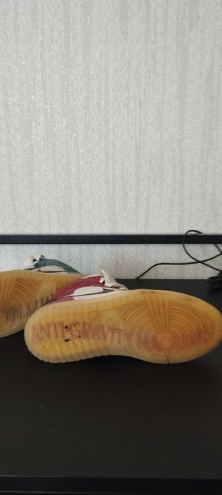 Кросівки Nike в гарному стані