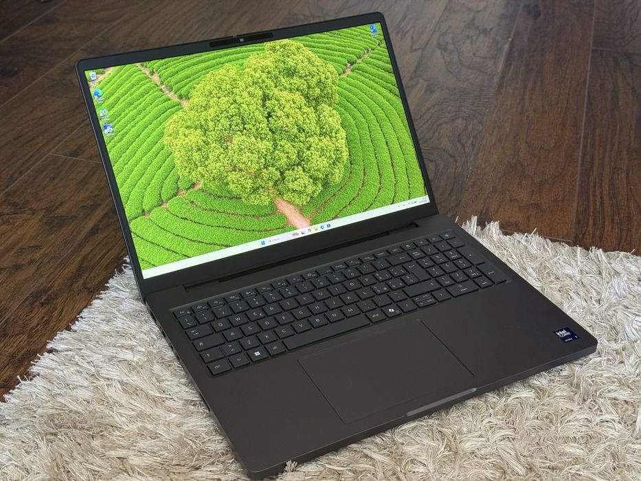 Робоча станція DELL PRO MAX 16 Plus [ 16” 120hz/ Ultra 7 265HX / 32gb / RTX PRO 5000 Blackwell, 24 ГБ/ 1tb Ssd]