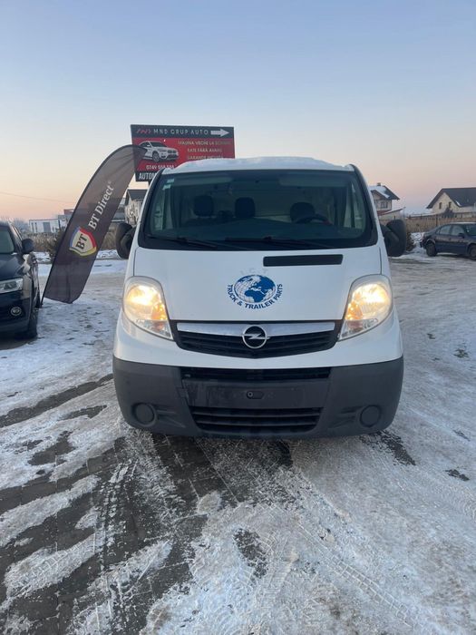 Опель Віваро 2,0 дизель