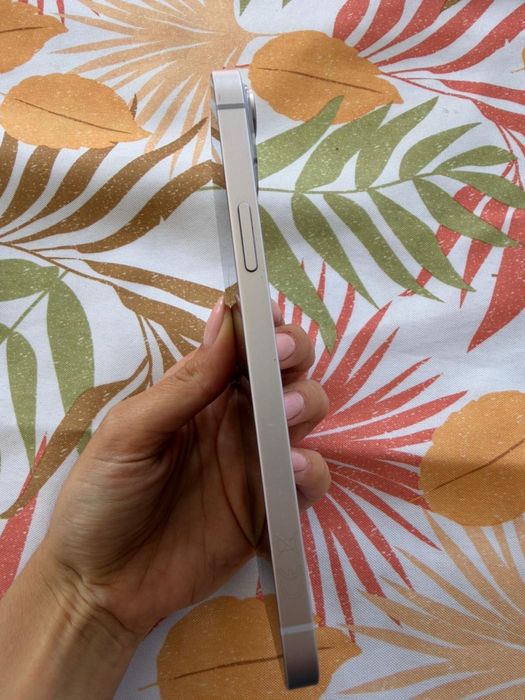 Iphone 14 plus lilás