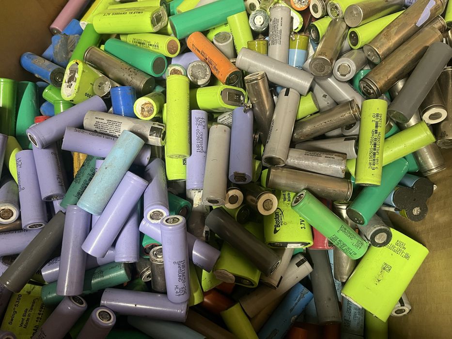 Акумулятори 18650 21700 шрот Samsung 25R 29e 32e 40T LG Sony Vtc5A