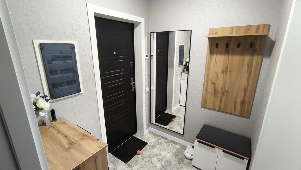 2 ком квартира в ЖК Острова. есть газ.  2 этаж. Марсельская