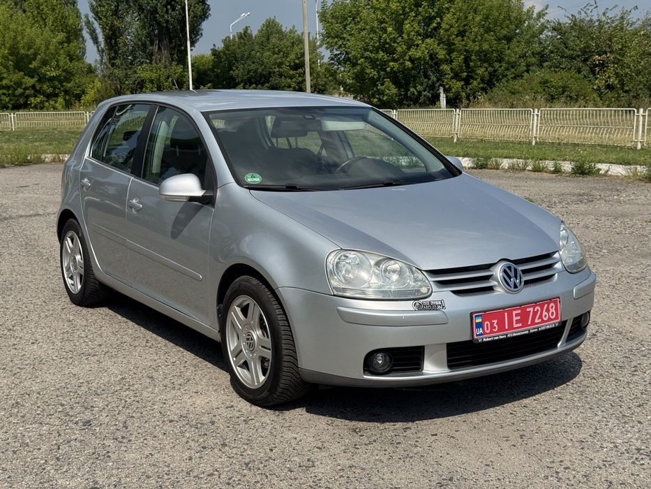 Свіжопригнанний VW GOLF 5 1.6 MPI з Німеччини