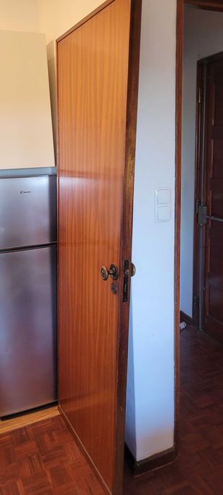 Porta de sala - madeira