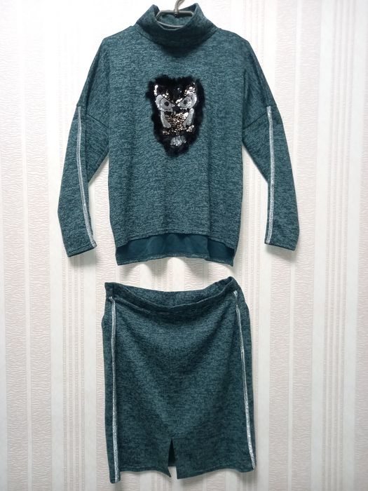 Жіночий костюм продам