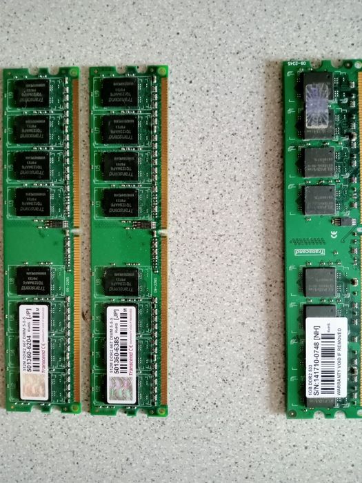 Оперативна пам'ятьDDR3 та DDR2 (4Гб, 1Гб та 512 Мб)