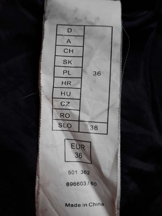 Ciepła kurtka Orsay, odpinany kaptur