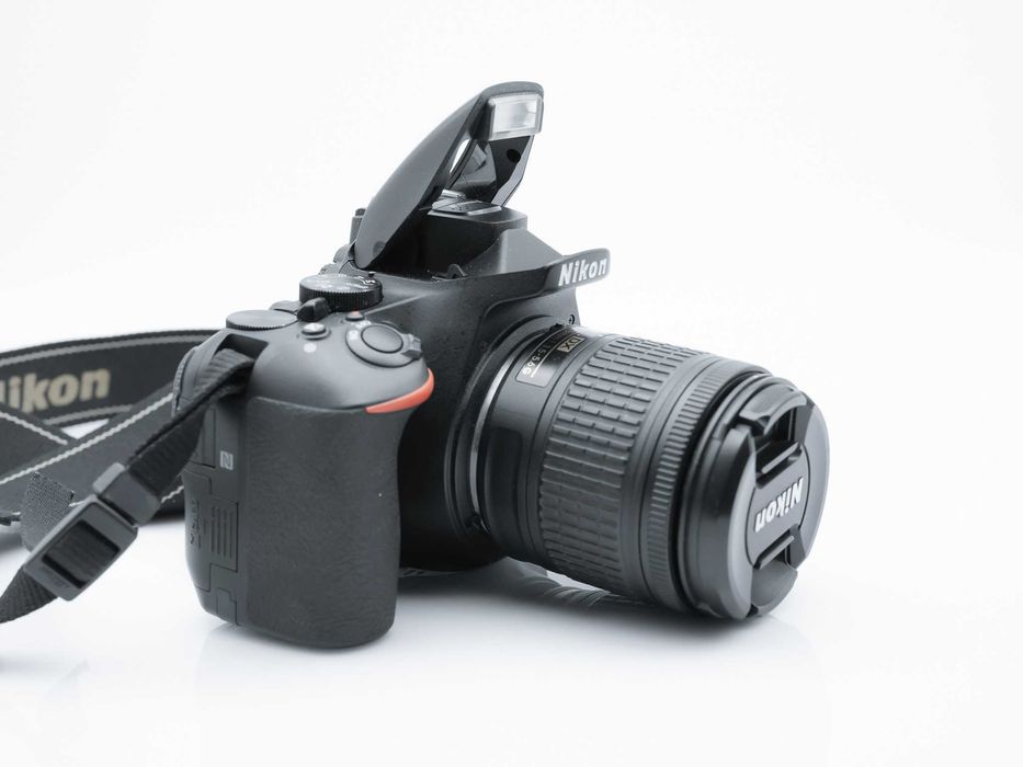 Câmara fotográfica Nikon D5600 + 18-55mm VR – Excelente estado