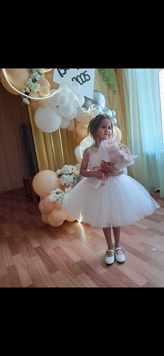 Продам випускну сукню 122р