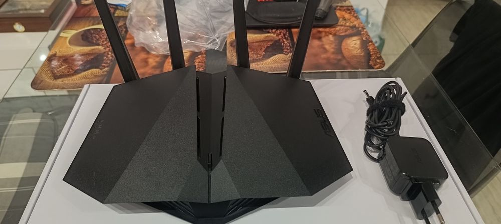 Router Asus RTAX82U